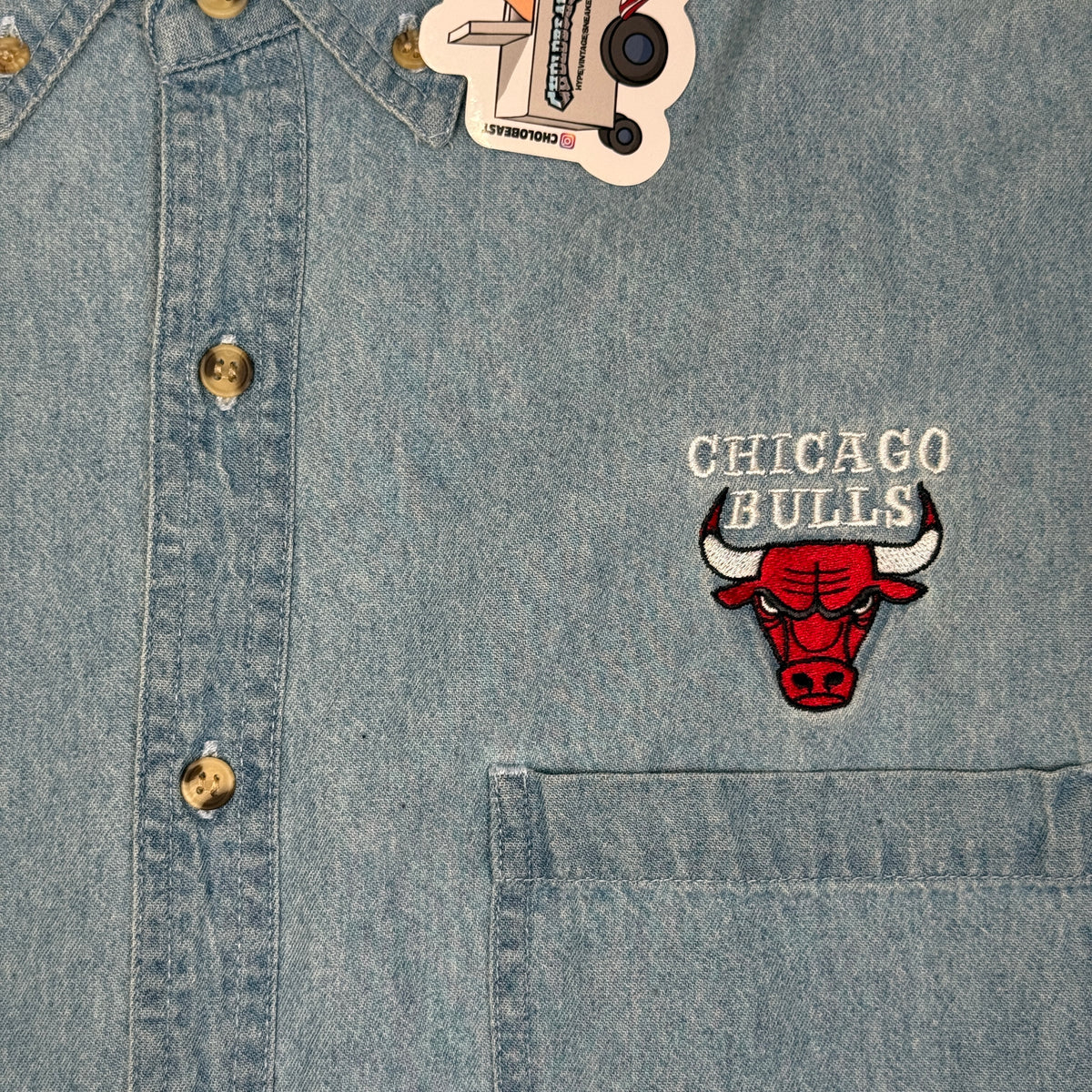 VTG Chicago Bulls Embroidered Denim L/S Button Up M