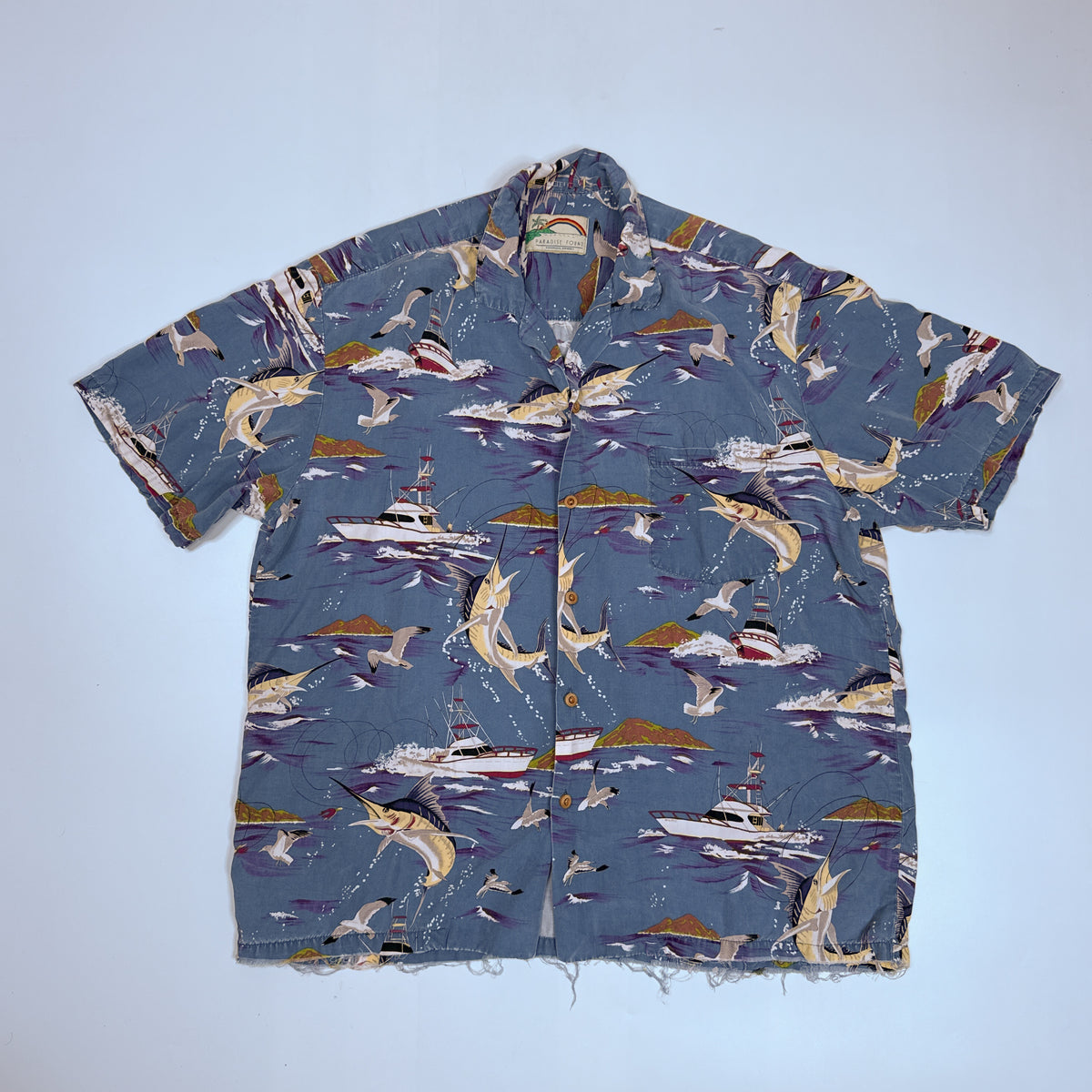 VTG Paradise Found Fishermen Sail Fish Distressed Hawaiian Button up L