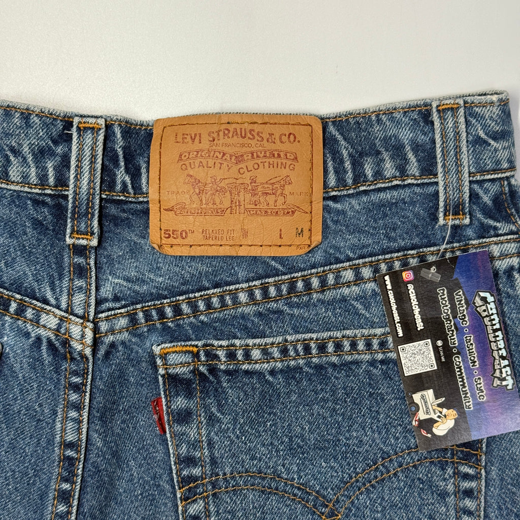 VTG 550 Levis Relaxed Fit Distressed Denim Shorts 32" M/L