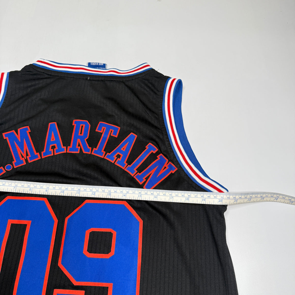 Champion Tune Squad Basketball Jersey L