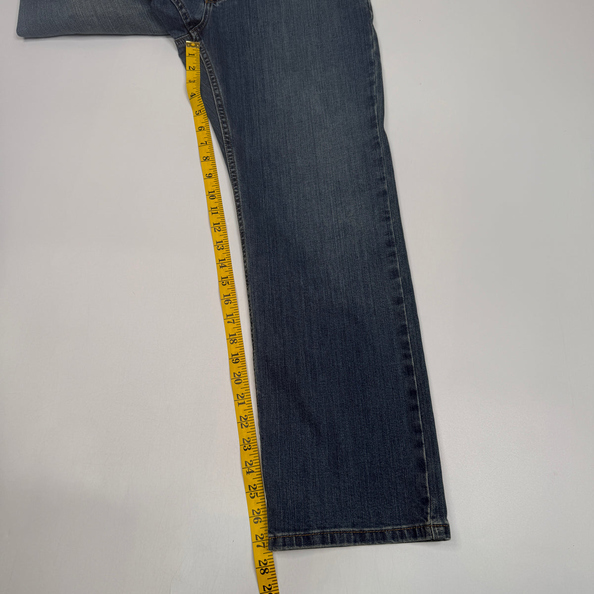 NWT Carhartt Relaxed Straight Rugged Flex Jeans 31" Superior