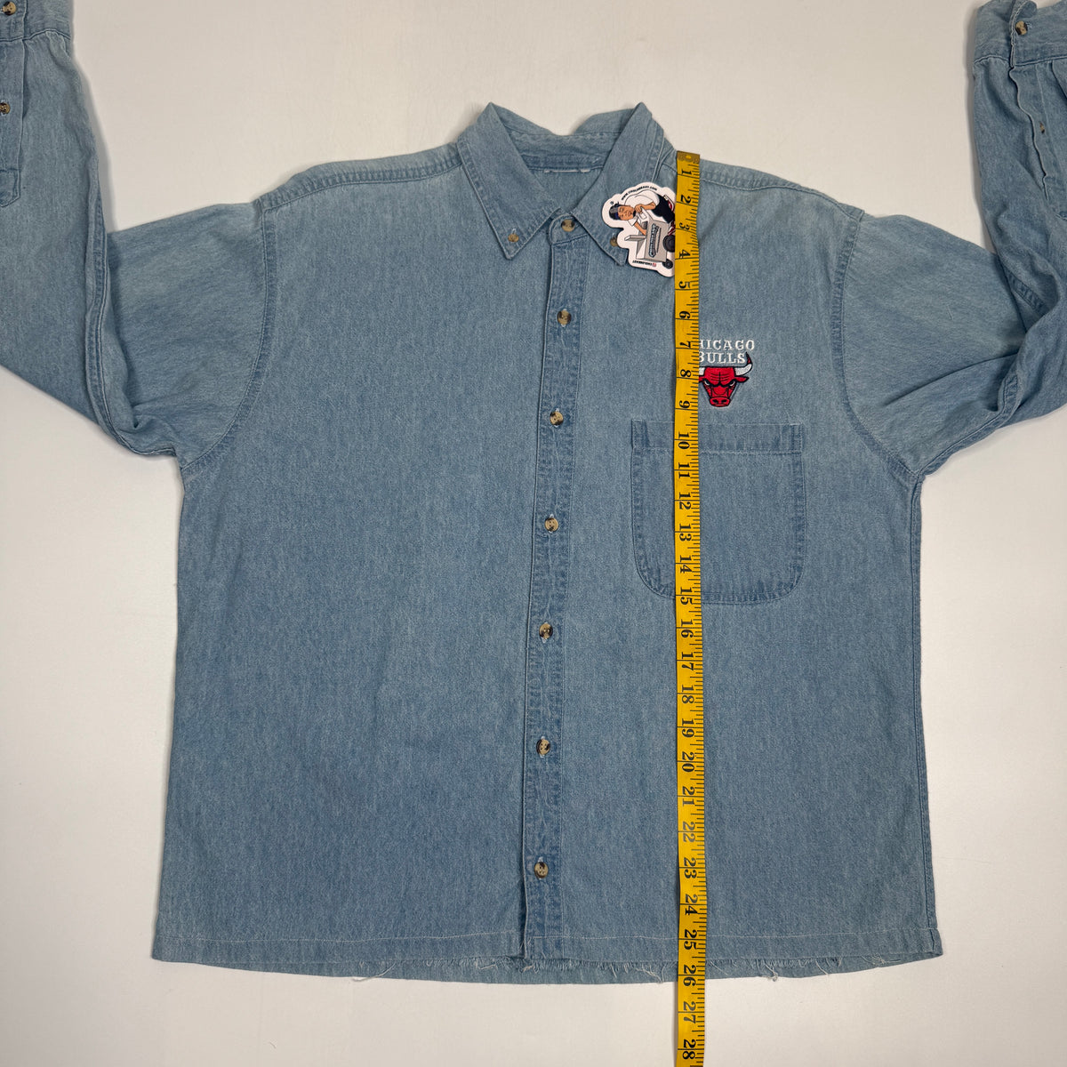VTG Chicago Bulls Embroidered Denim L/S Button Up M