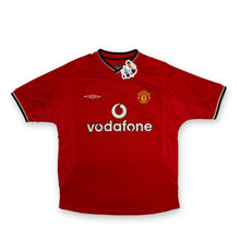 Load image into Gallery viewer, VTG 2000 Umbro Manchester United Jersey S