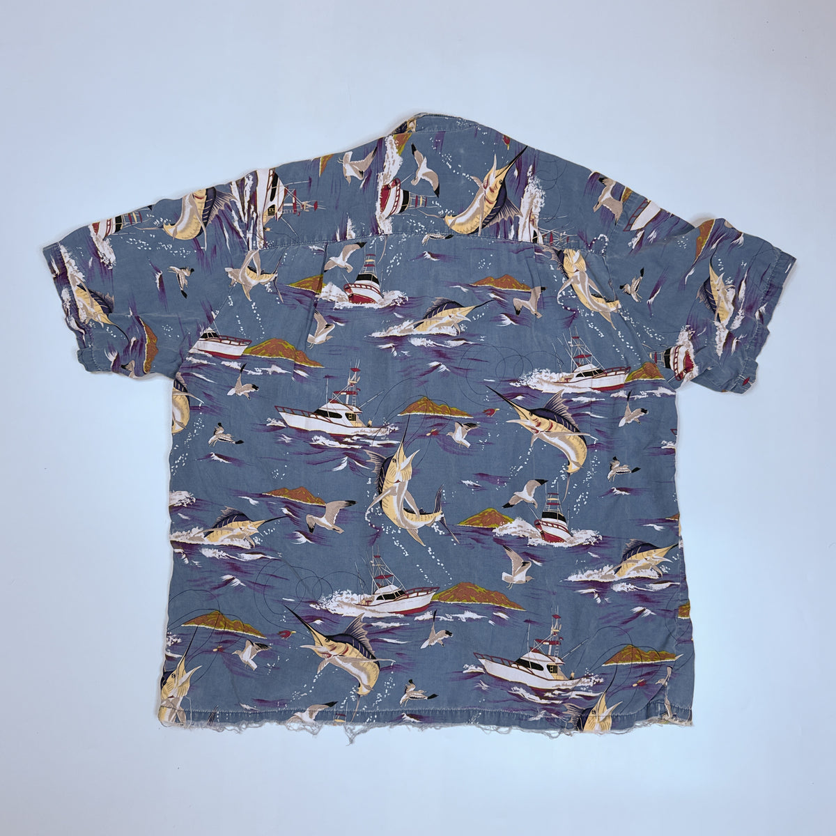 VTG Paradise Found Fishermen Sail Fish Distressed Hawaiian Button up L