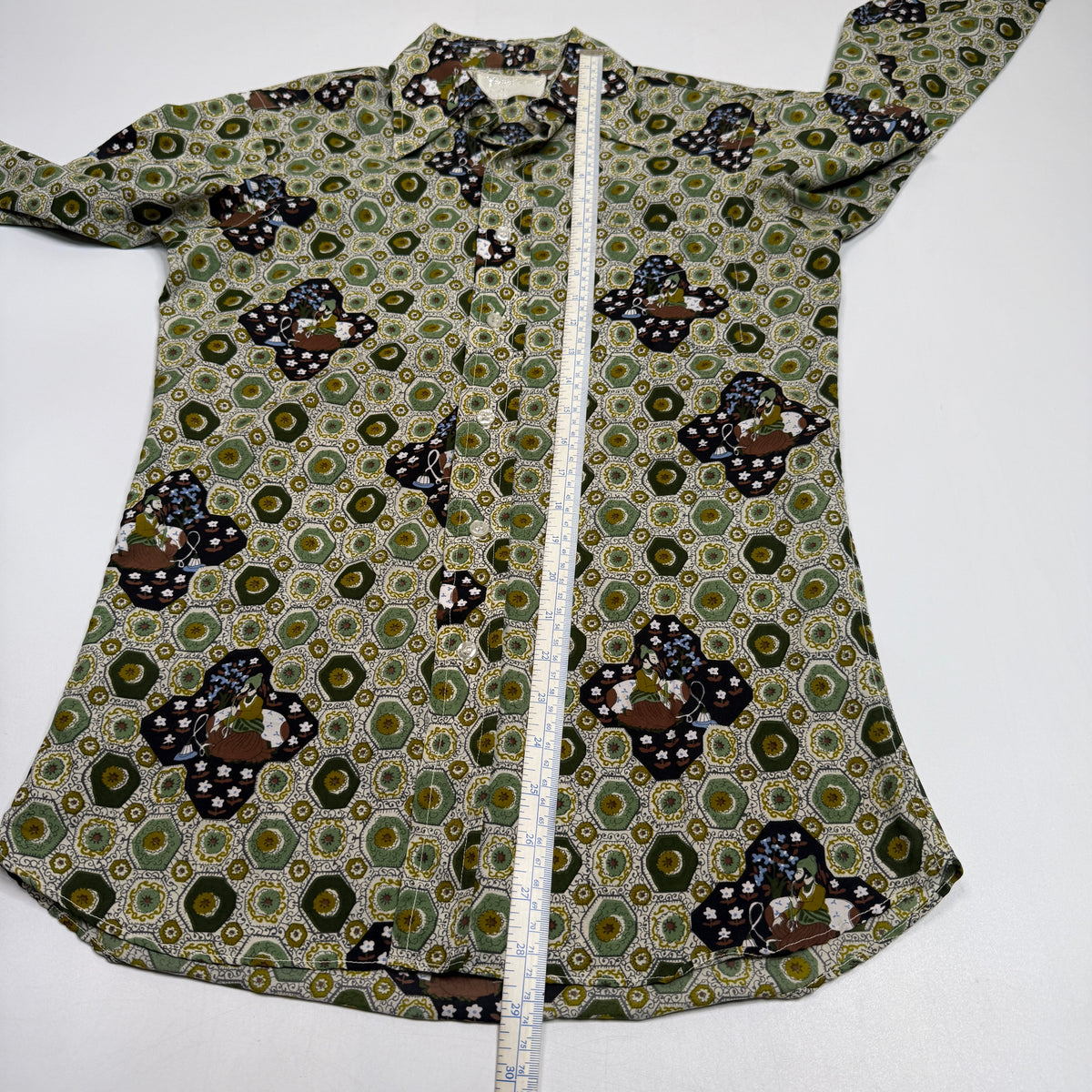 VTG Geometric Dagger Collar Button Up M