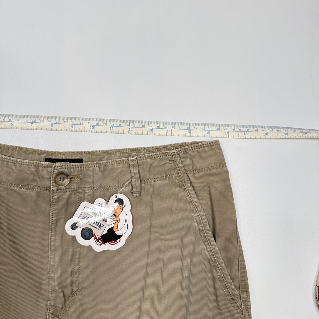 VTG Calvin Klein Shorts 32" Olive