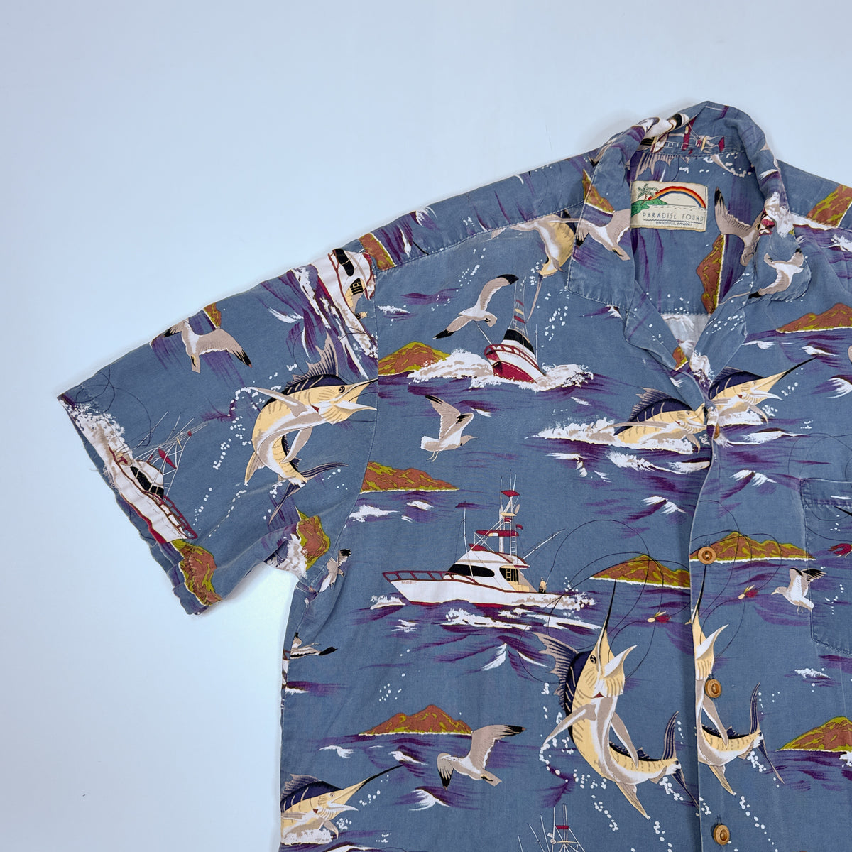 VTG Paradise Found Fishermen Sail Fish Distressed Hawaiian Button up L
