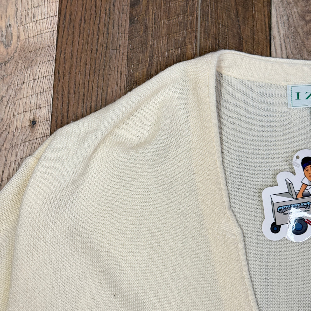 VTG Izod Acrylic Cardigan L Ivory