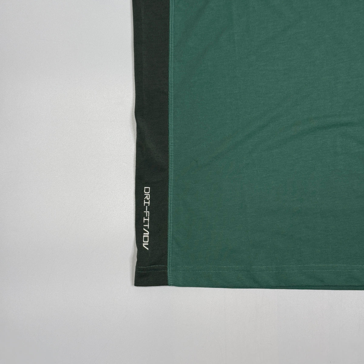 NWT Nike ACG Dri Fit Adv T Shirt XL Green