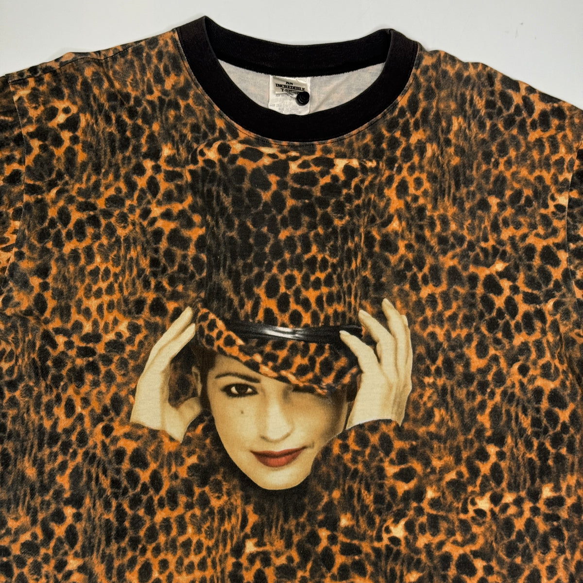 VTG Gloria Estefan AOP Leopard Incredible T Shirt L