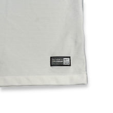 Load image into Gallery viewer, 2018 Nike England 9 Jersey L