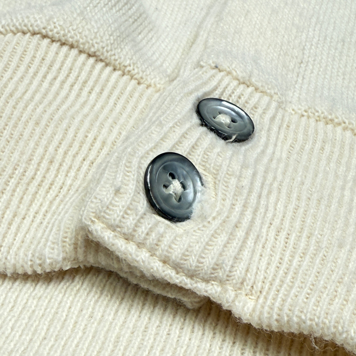 VTG Izod Acrylic Cardigan L Ivory