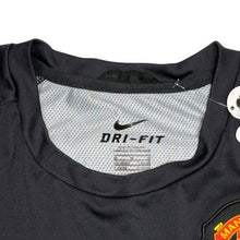Load image into Gallery viewer, 2010 Nike Manchester United Training Jersey M