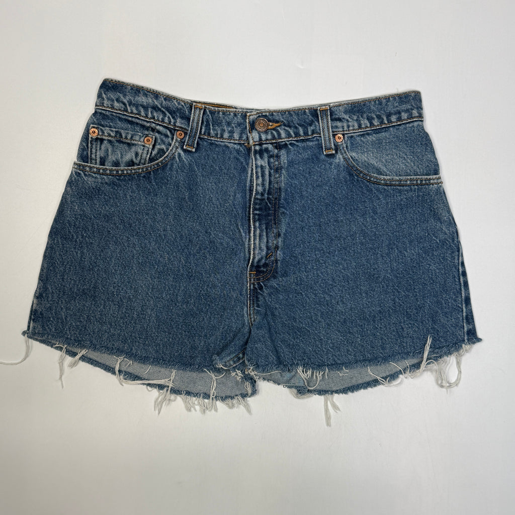 VTG 550 Levis Relaxed Fit Distressed Denim Shorts 32" M/L