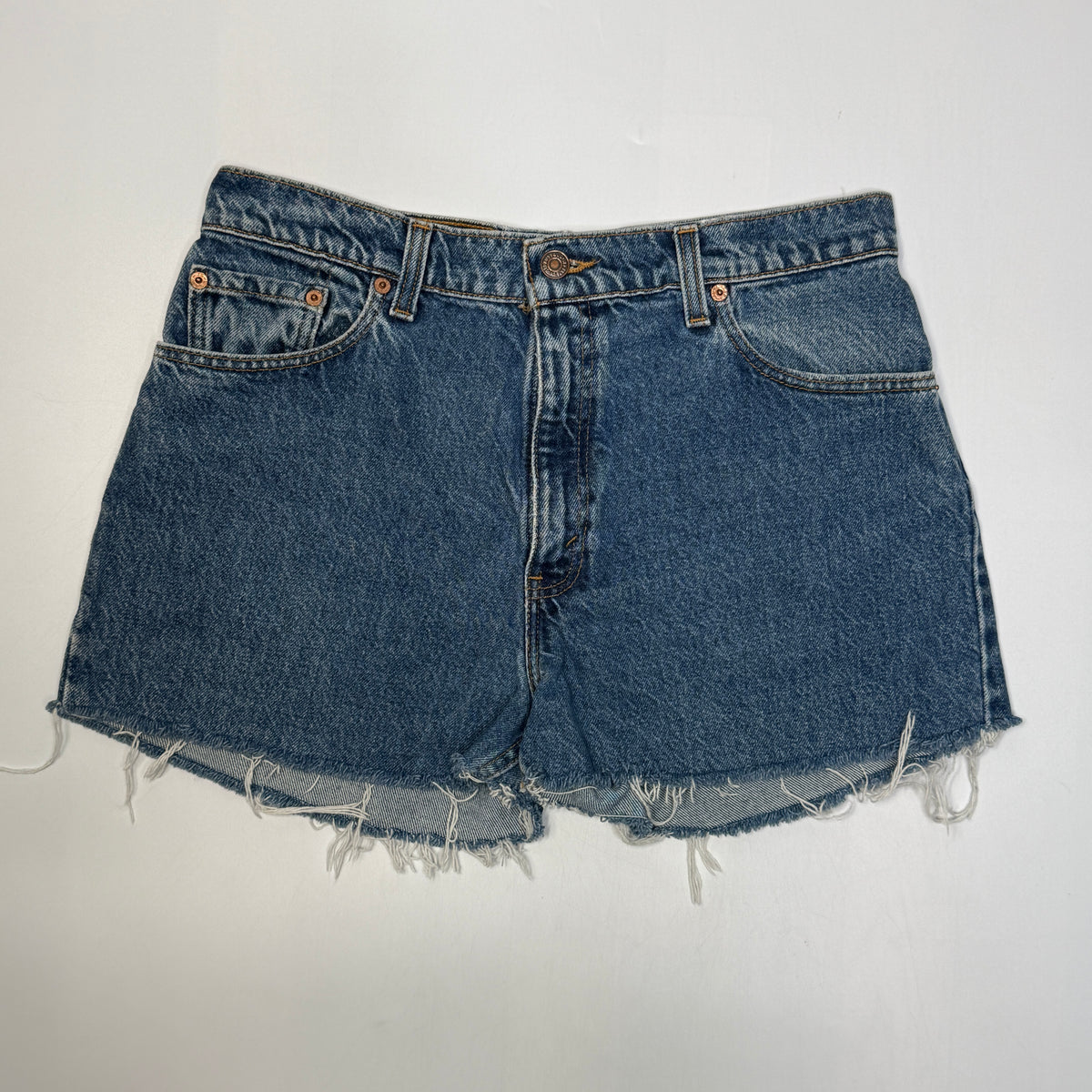 VTG 550 Levis Relaxed Fit Distressed Denim Shorts 32" M/L