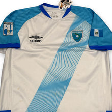 Load image into Gallery viewer, 2019 Umbro Guatemala Jersey L