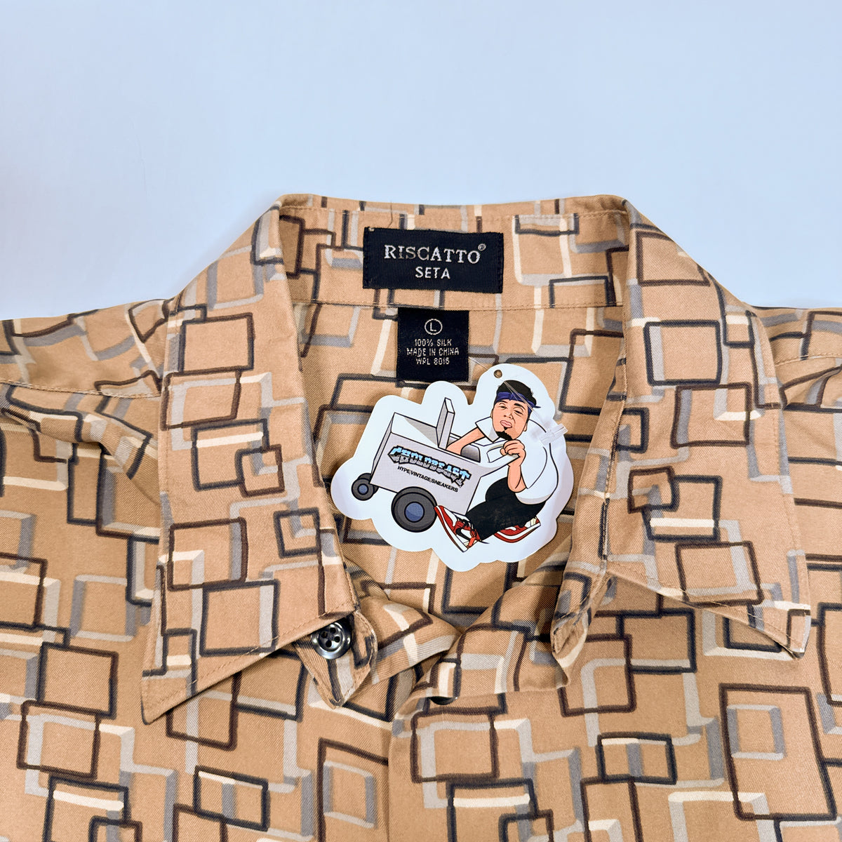 VTG Riscatto Geometric Silk Button Up L