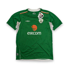 Load image into Gallery viewer, 2004 Umbro Ireland Kids Jersey