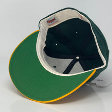 Load image into Gallery viewer, VTG Oakland As Wool Diamond Fitted Hat By New Era